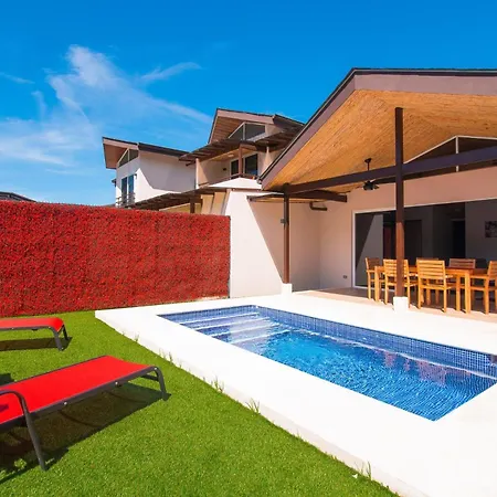 Pop House With Private Pool At Ciudad Del Mar In Jaco Villa